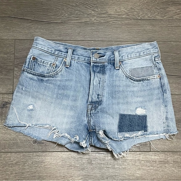 Levi's Womens 501 Button Fly Raw Hem Blue High Rise Denim Patch Jean Shorts 28 - Picture 2 of 9